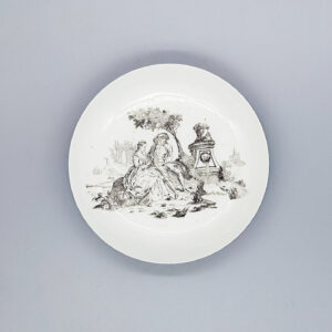 An early Worcester saucer, circa 1754