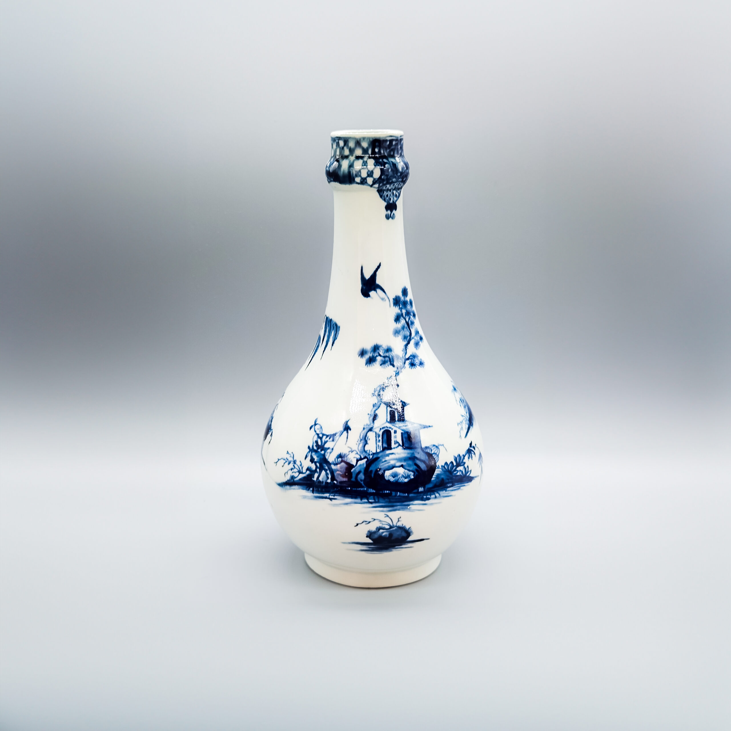 Worcester water bottle, circa 1765