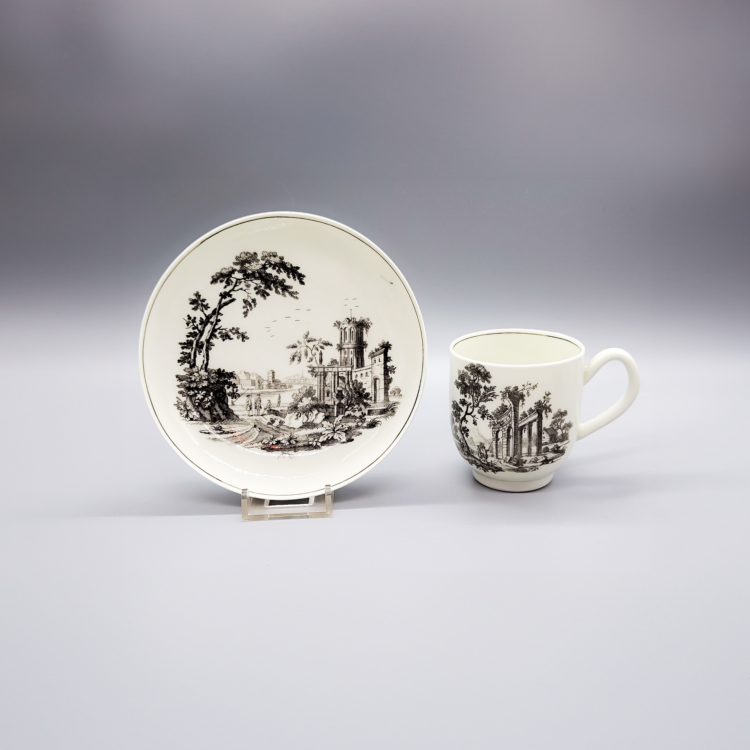 Worcester coffee cup and saucer, circa 1770