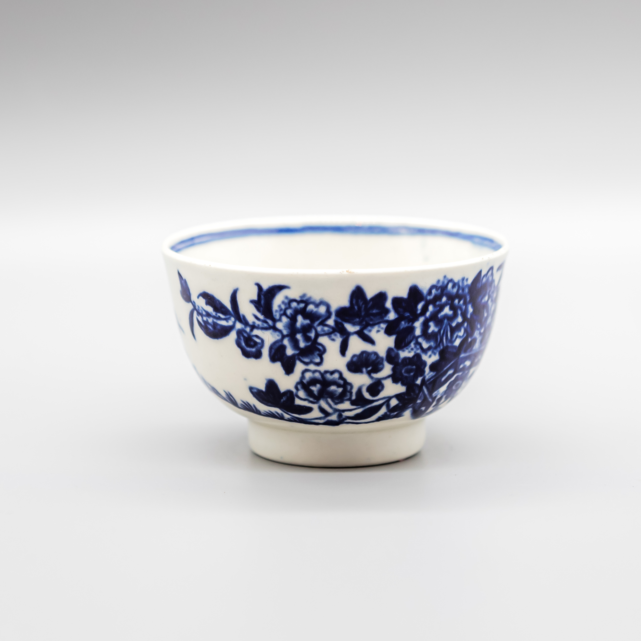 Worcester Fence pattern blue printed small teabowl, circa 1785