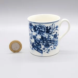A Worcester small coffee can, circa 1775