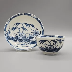 A Worcester teabowl and saucer, circa 1765-70