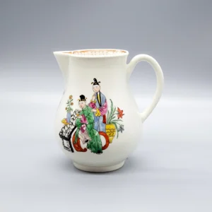 A Worcester  sparrowbeak creamer with groove loop handle, circa 1765